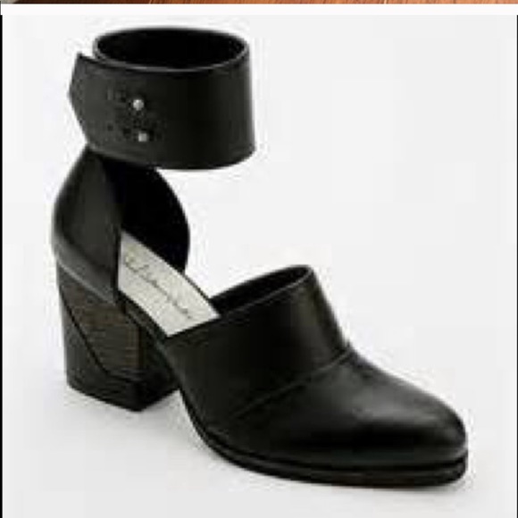 Michael Antonio Black Ankle Strap Booties - Picture 2 of 4
